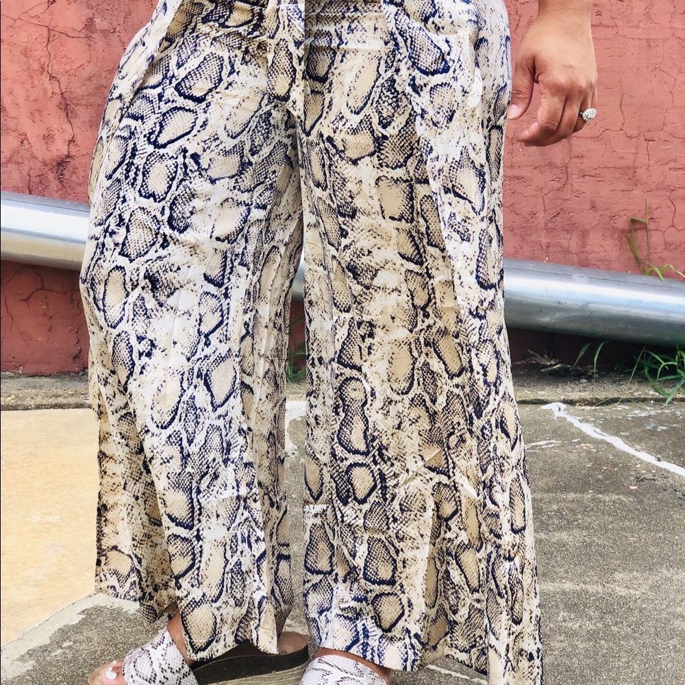 ❗️💲DROP Taupe Wide Leg Snakeskin Pants
